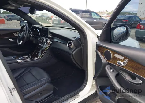 2019 Mercedes-Benz Glc 300 from USA, damaged, VIN WDC0G4JB4KV147392